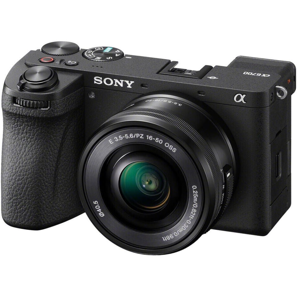 Sony A6700 + 16-50mm Lens Aynasız Fotoğraf Makinesi (İthalatçı Garantili)