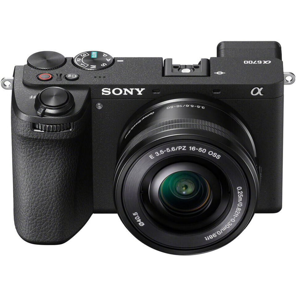 Sony A6700 + 16-50mm Lens Aynasız Fotoğraf Makinesi (İthalatçı Garantili)