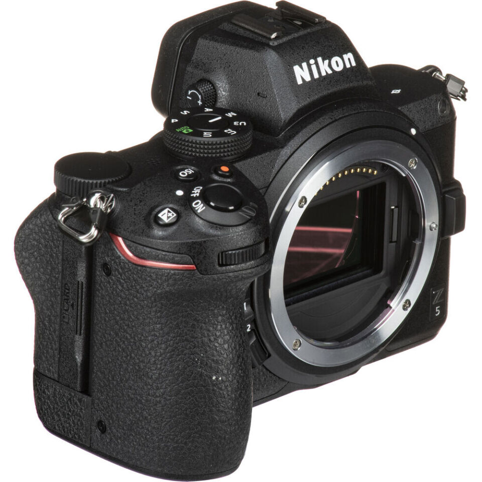 Nikon Z 5 Body Aynasız Fotoğraf Makinesi (İthalatçı Garantili)